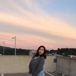 Meet your Posher, Angelina